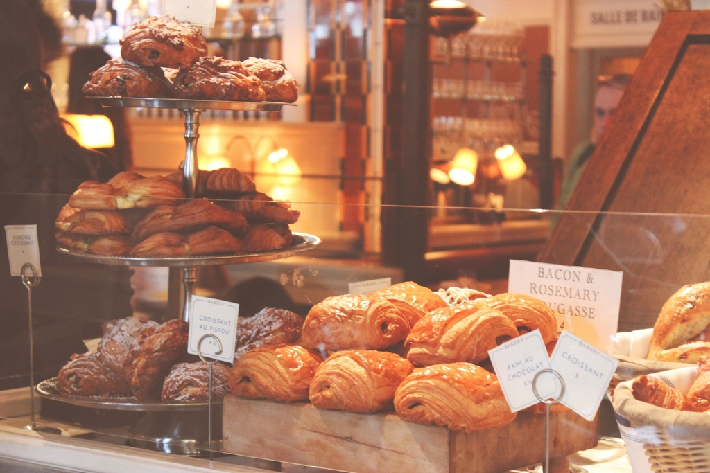 A glass case full of pastries